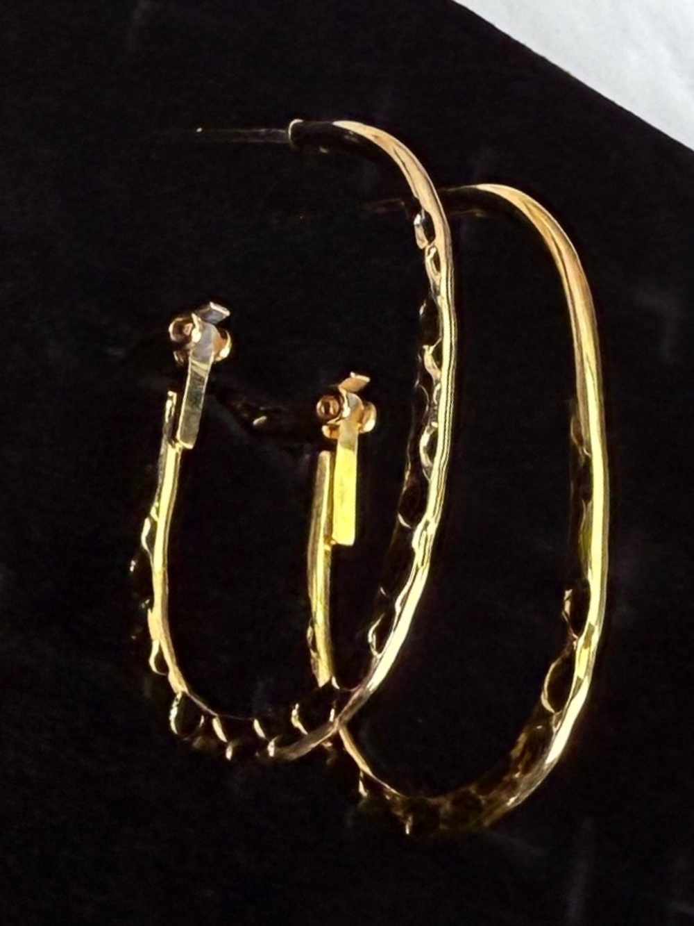 Vintage Gold Tone Textured Oval Hoop Earrings Pierced Statement Hoops